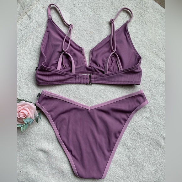 La Vie En Rose V-Neck Ribbed Bikini Set - Picture 11 of 15